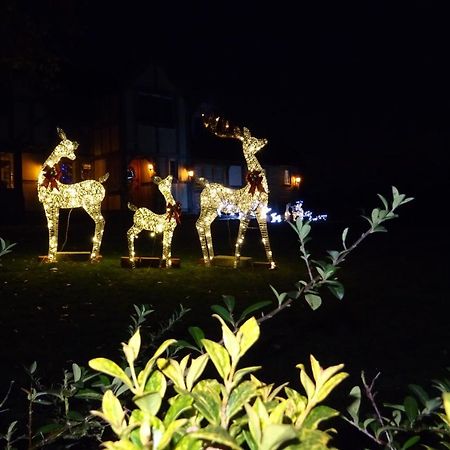Oakwrights Apartment Terling Екстериор снимка