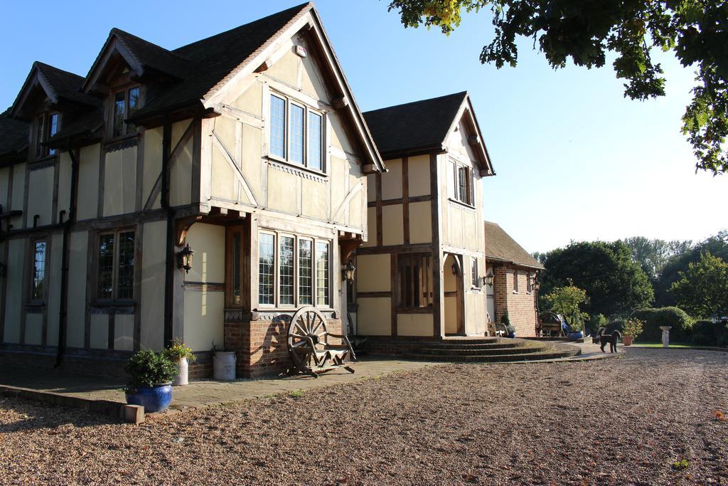 Oakwrights Apartment Terling Екстериор снимка