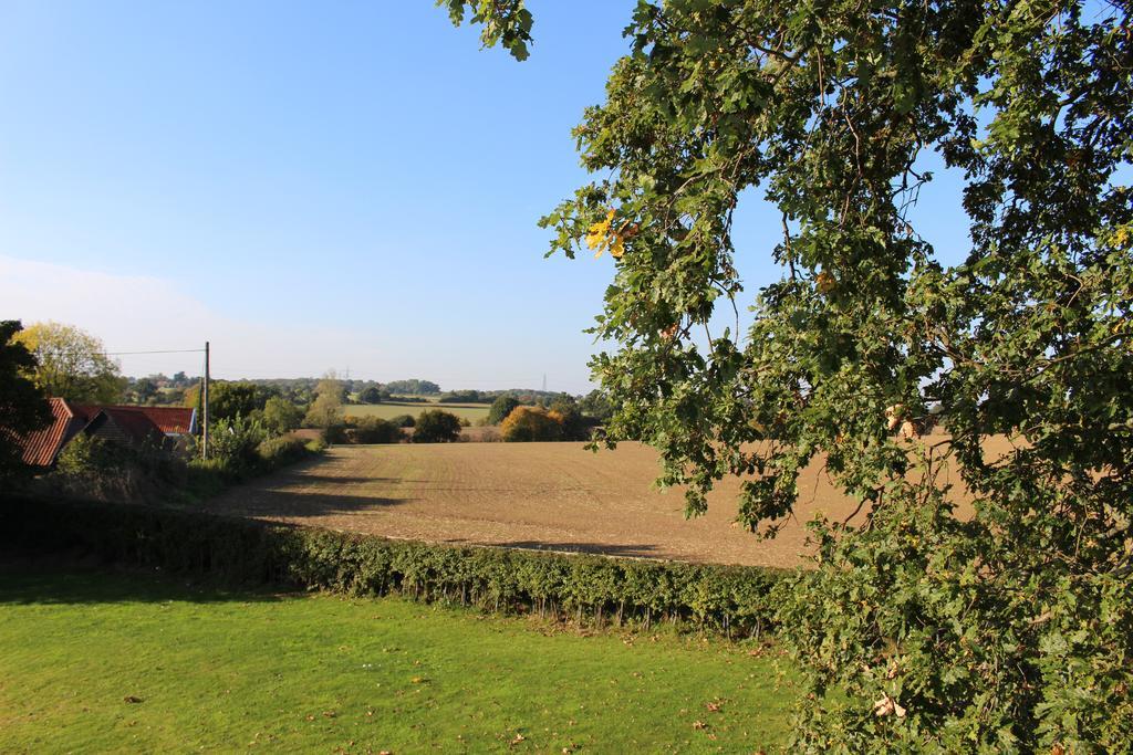 Oakwrights Apartment Terling Екстериор снимка